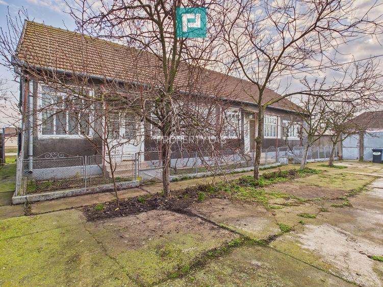 Proprietate cu 3 case din văiugă și teren în Nadab - 7