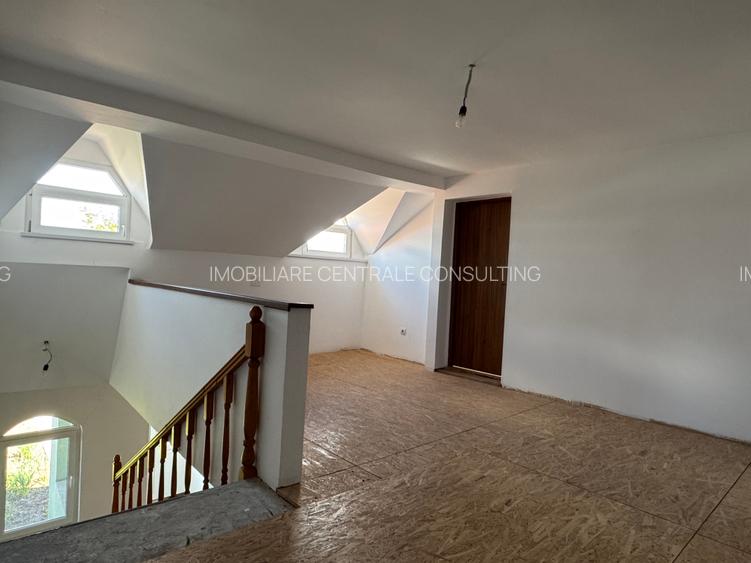 Vila cu curte generoasă Lazu - 20