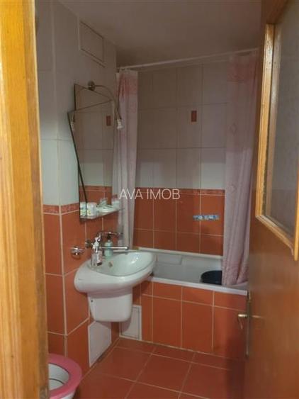 Apartament 3 semidecomandat, zona Orizont - 12
