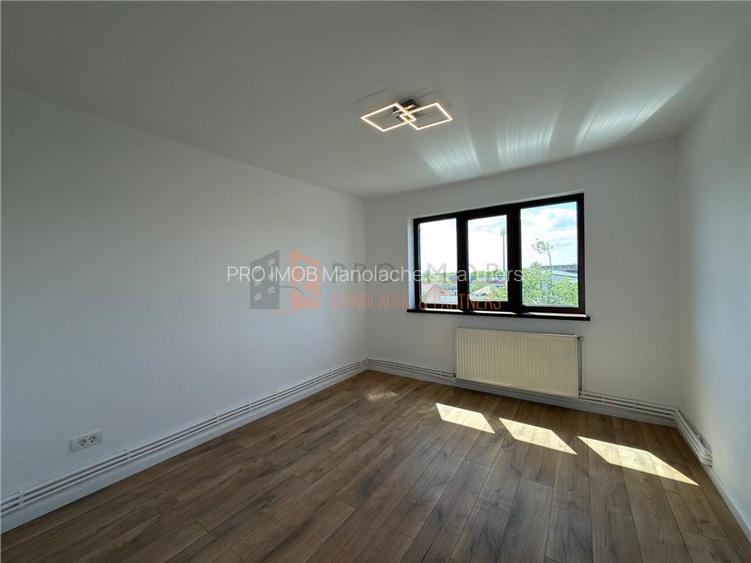 Apartament 2 camere cf 1 semidecomandat zona Crang - 4