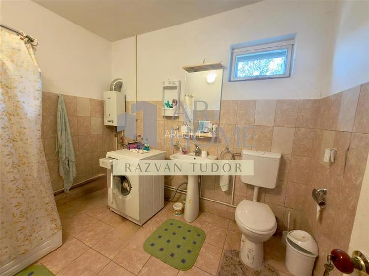 Casa 4 camere , cu beci ,1681m2 teren , Boldesti Scaeni - 12