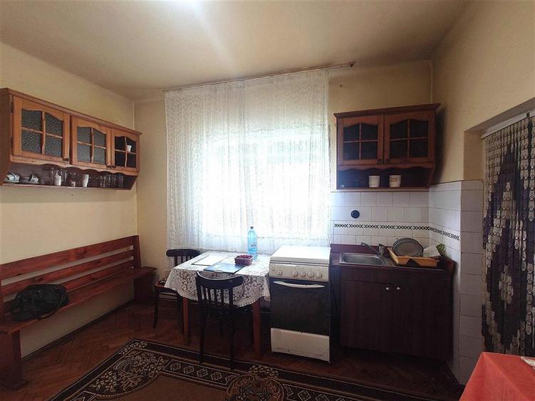 Casa cu teren, aproape de centrul balneo-termal Vata Bai - 14