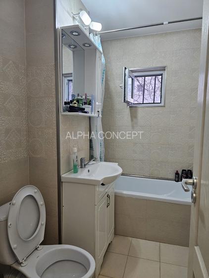 3 CAMERE - INEL I - 12