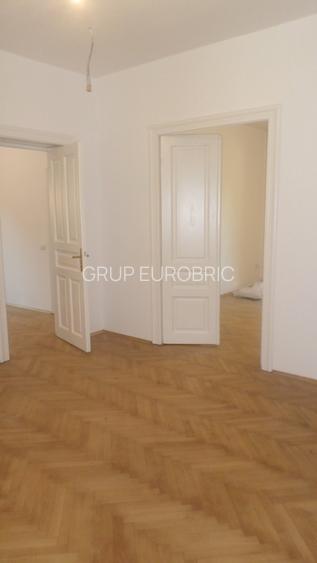 CASIN, AVERESCU, parter in VILA, LUX, nemobilat, utilat, curte mare, superb - 17