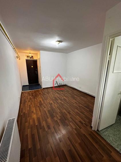 Garsoniera Galata | etaj intermediar | FARA risc seismic - 2