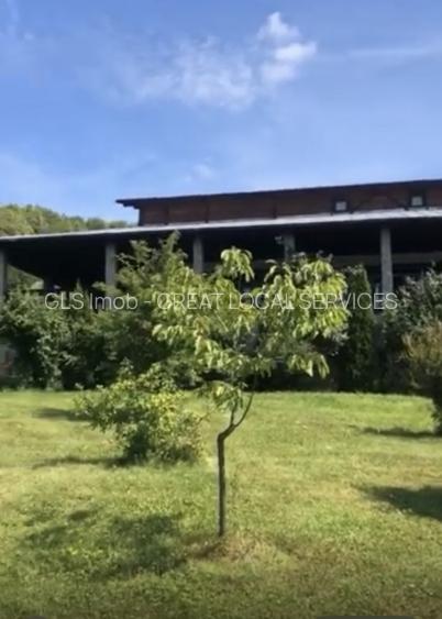 Refugiu Exclusivist Prahova Casa cu 5.2 ha, Panorama Parau si Potential Turistic - 2