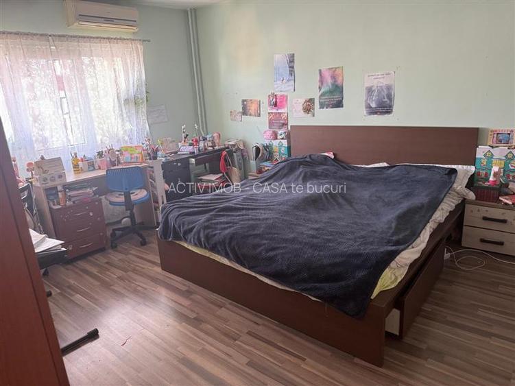 4 Camere, Mall Vitan - 6