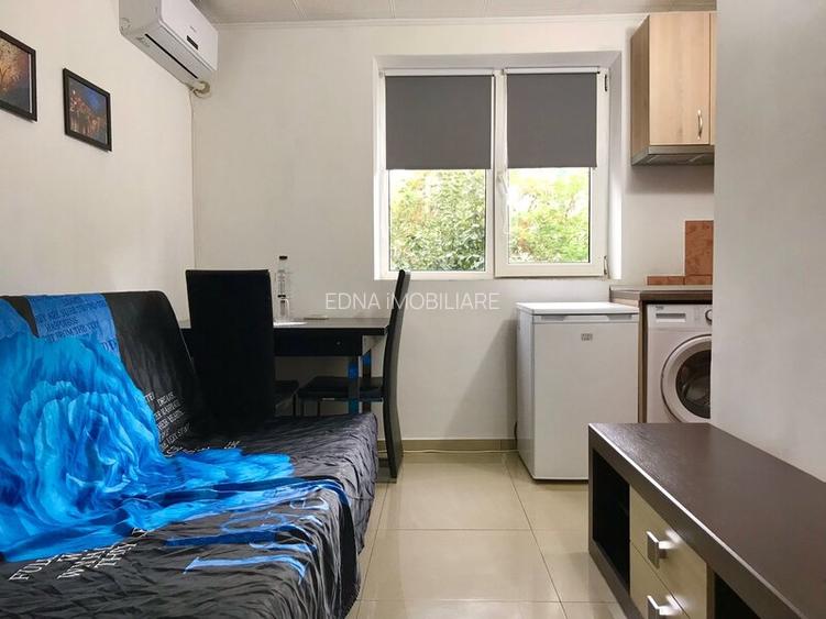 Garsoniera de Vanzare, Central, Cartier Unirii, Mall Vitan, Metrou la 10 Minute. - 3