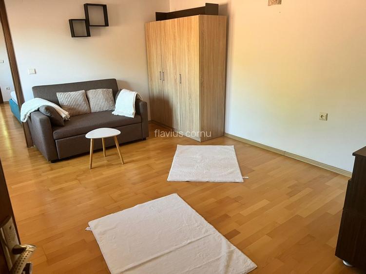 Chirie la casa intrare separată și parcare - 5