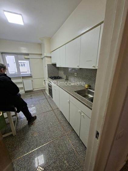 Apartament de inchiriat 3 camere Ultracentral Metrou Universitate L349 - 13
