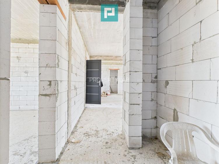 Casă nouă la roșu în Mândruloc - 12