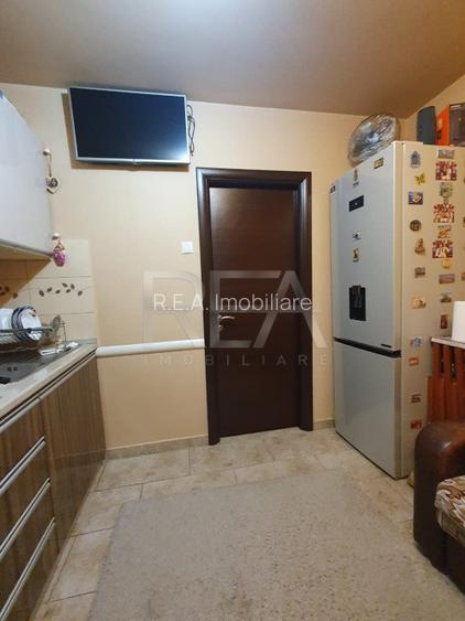 2 camere renovat + mobilat 6 minute de metrou TIMPURI NOI - 10