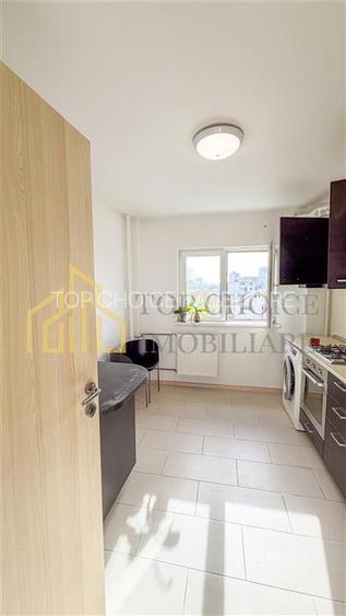 4 CAMERE DOROBANTI POLONA - BLOC 1981 - ETAJ 4 - VEDERE LINISTITA PE INTERIOR - 23