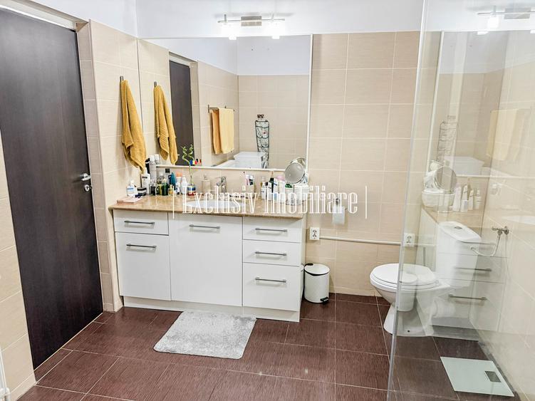 Casa cu Etaj si Curte Mare- 4 camere si 2 bai 130 mp - Parcare 2 Masini - Foisor - 16