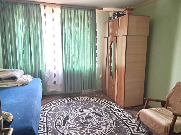 Casa singur in curte in Gusterita - 2