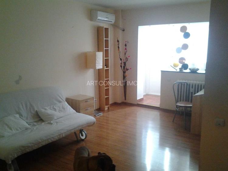 Garsoniera | Titan | Decomandata | Balcon | Bloc Anvelopat - 8