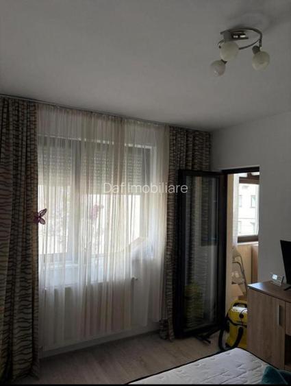 335euro - Garsoniera cu centrala termica -metrou aproape - 2
