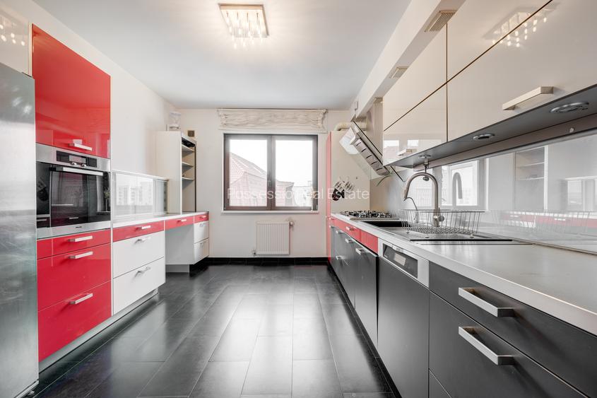 Soseaua Sisesti -  6 camere, 242 mp –2 parcari--Comision 0% - 25