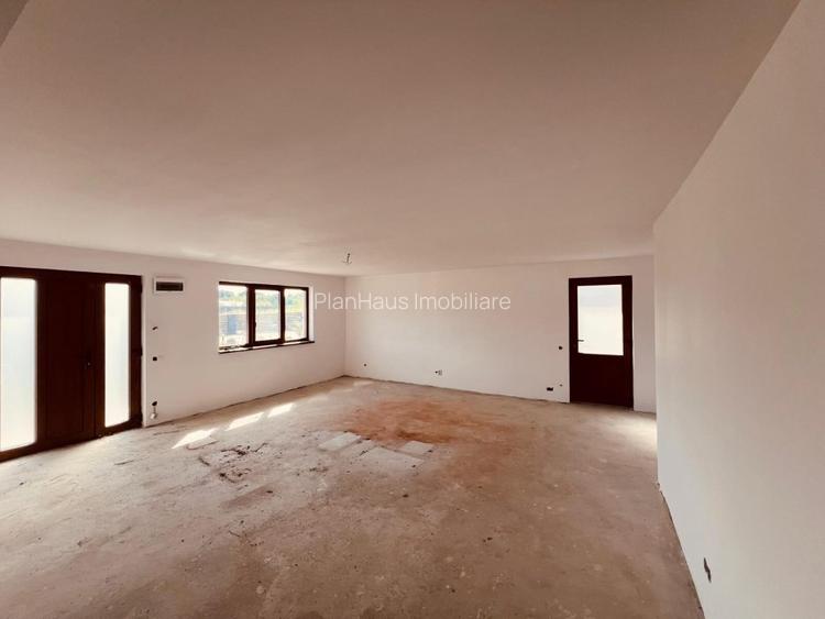 Casă in Mocira pe parter ,semifinisata ,493 mp teren  - 9