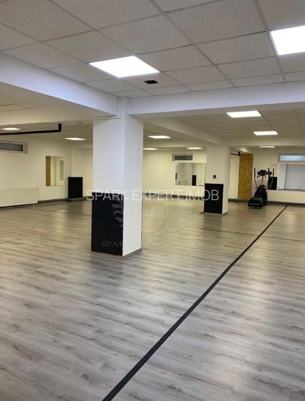 Spațiu comercial 300 mp, Open Space, Zona Cantacuzino, Ploiesti, 5€/mp - 6