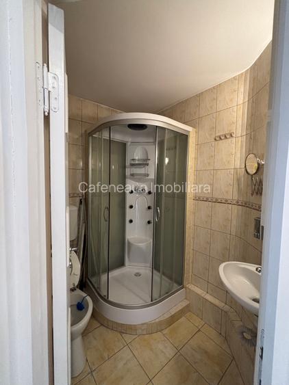 Apartament Calea 13 Septembrie colt cu Str:Sabinelor - 8
