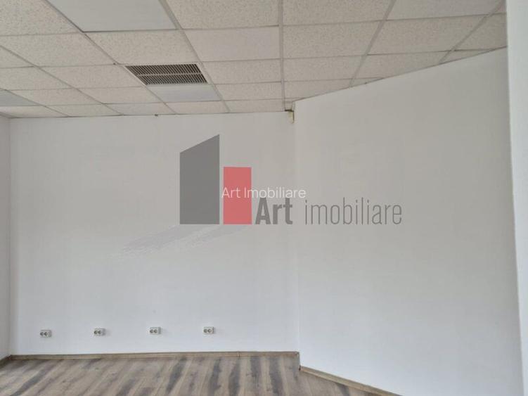 Spatiu Comercial de inchiriat, Ghencea, 60mp, Vitrina 10ml - 2