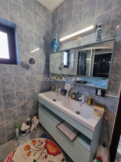 Casa luxoasa cu vedere la lac - 10