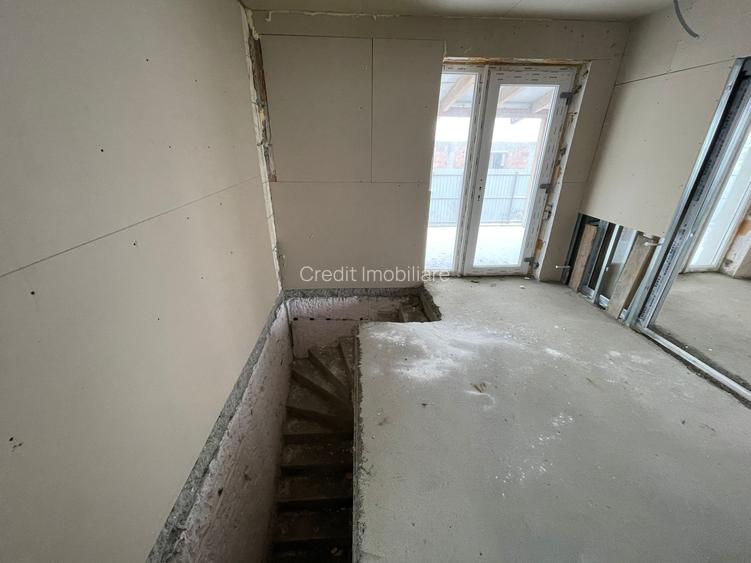 Casa individula de vanzare Izvor - 2