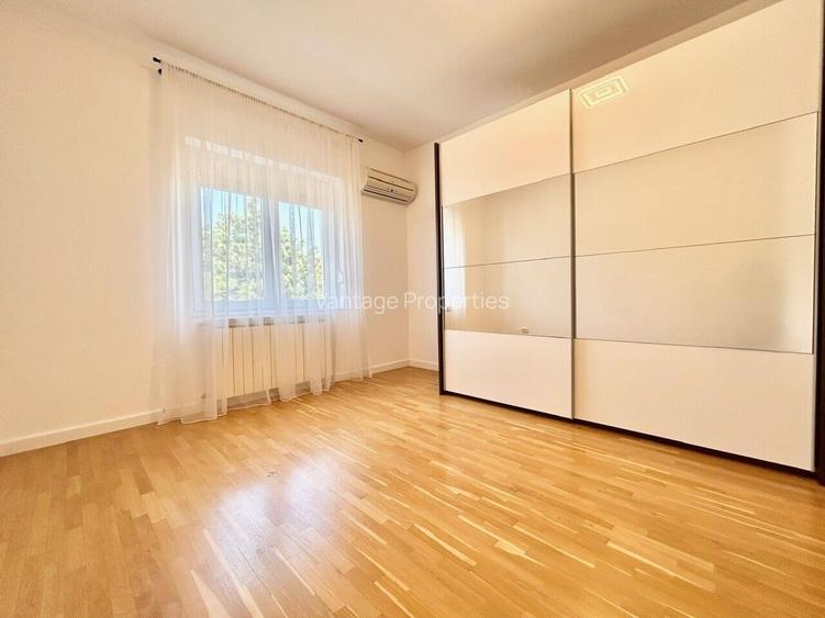 Individual villa with pool, 6 bedrooms, Iancu Nicolae - 22