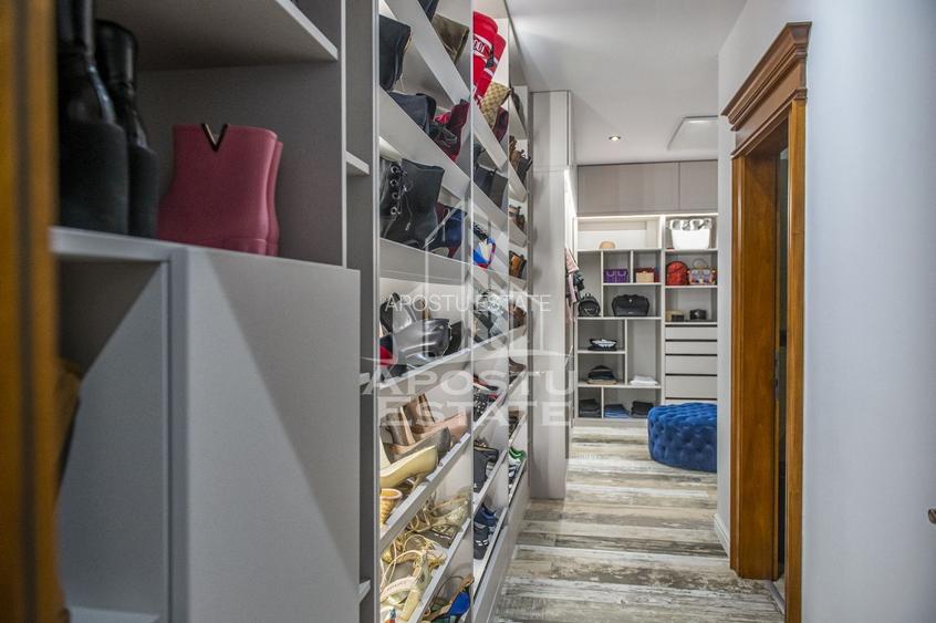 Vila,Piscina,teren fotbal,gradina,vegetatie - 22