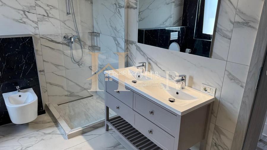 Casa despartita prin Garaj.Langa Padure.Liniste.Intimitate - 12