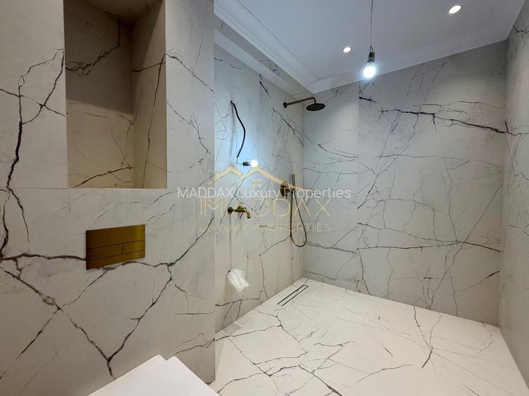 Penthouse cu 4 camere // terasă 70 mp / 200 mp / 3 parking / Straulesti