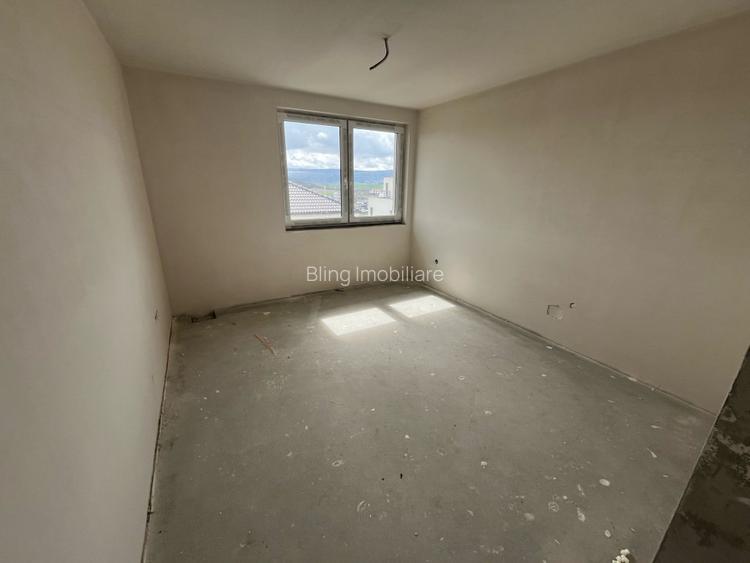 Casa individuala, 5 camere , 137mp uitli cu 415mp de teren. Dezmir - 6