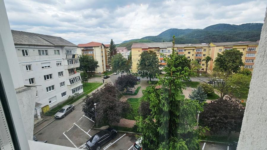 Apartament cu 4 camere de vânzare în zona Maratei - 12
