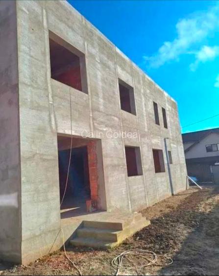 Vand duplex(cu ambele unitati), la rosu,toate utilitati in fată - 5