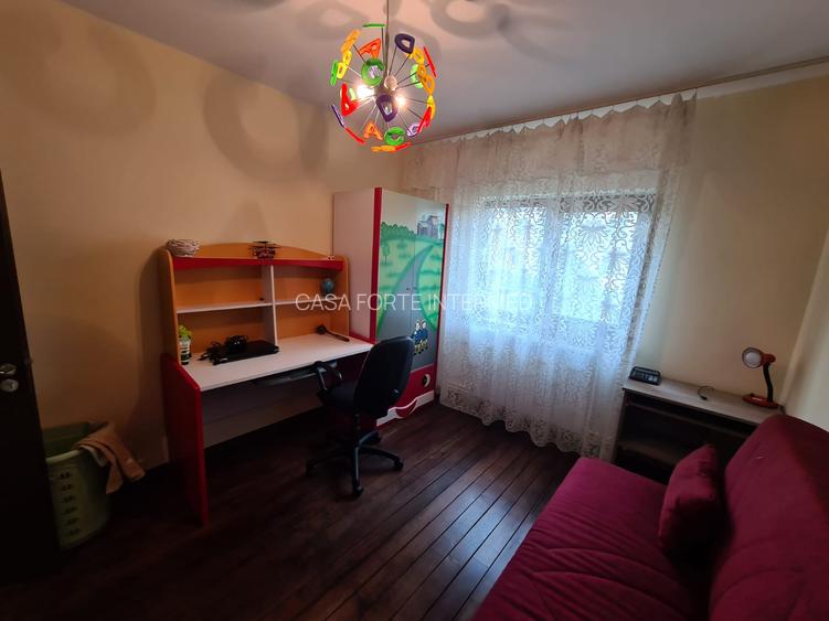 Apartament 3 camere de închiriat -Tomis Nord, zona Cireșica  600  euro - 8