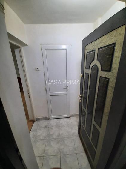 TATARASI-ap. 2 camere,30mp.et.1/4,curat,liber,fara risc,mobilat si utilat! - 2