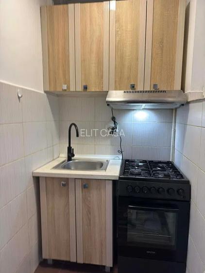 Apartament 2 camere, etaj 2/4, zona Tatarasi - 4