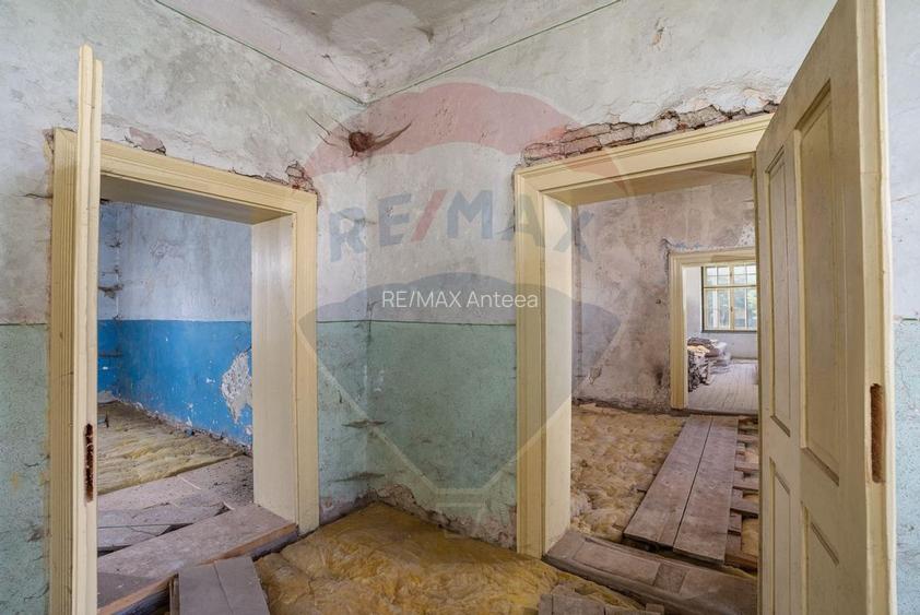 Fostă școală săsească semnată de Fritz Balthes – Bruiu, Sibiu - 11