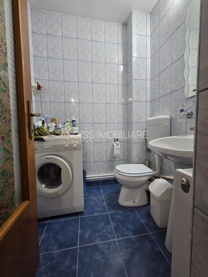 Apartament 3 camere str VICTORIEI - etajul 1 - 9