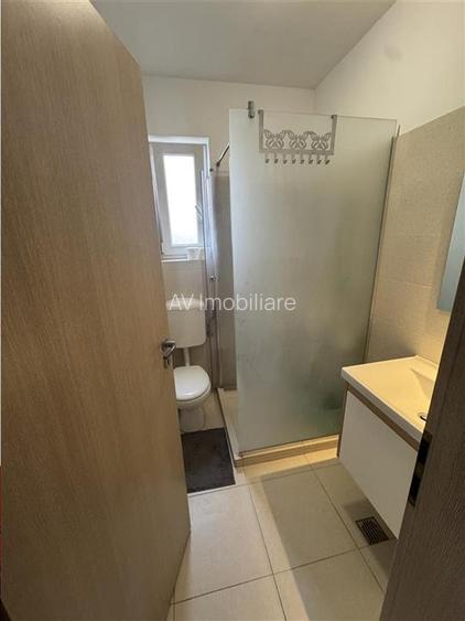 VILA INDIVIDUALA ALEEA MARACINENI - GATA DE MUTAT TOATE UTILITATILE SCOALA TOAMN - 24