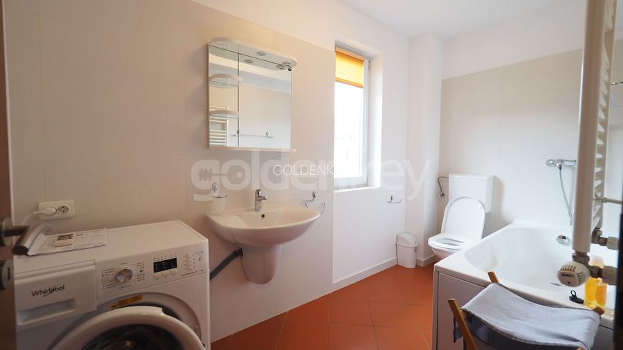 Vila cocheta in cartier rezidential cu piscina comuna, garaj - 16