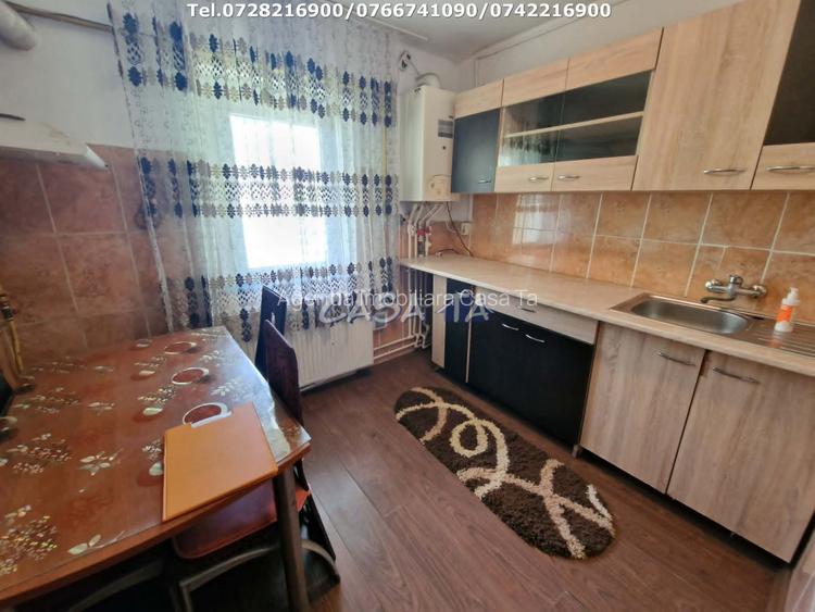 Apartament 2 camere ,situat in Rovinari, Str 22 Decembrie 1989 - 4