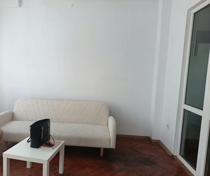 3 camere/ Armeneasca/renovat/ centrala proprie, A.C