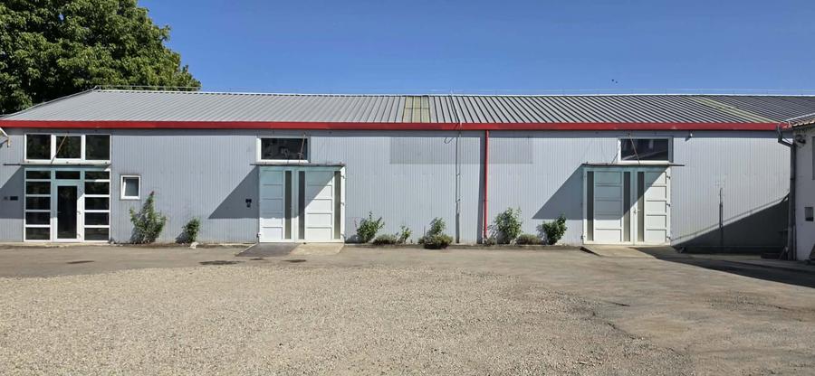Hală cu birouri de închiriat – cartier Nufărul-H0035