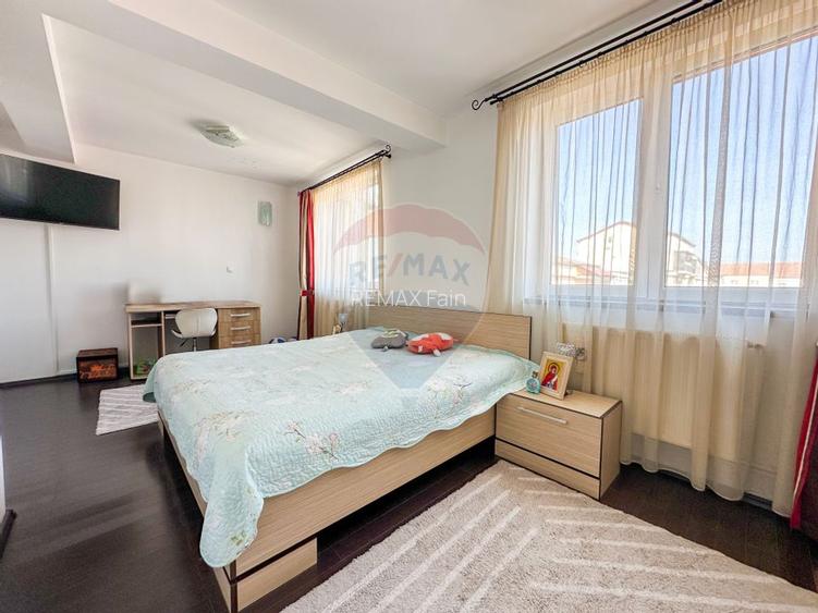 Apartament cu 3 camere Vasile Aaron - 8