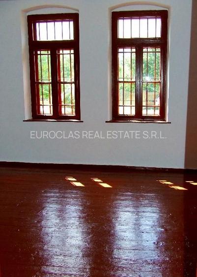 Conac boieresc - 5 camere - Nicolae Balcescu - 105.000 euro (Cod E11) - 15