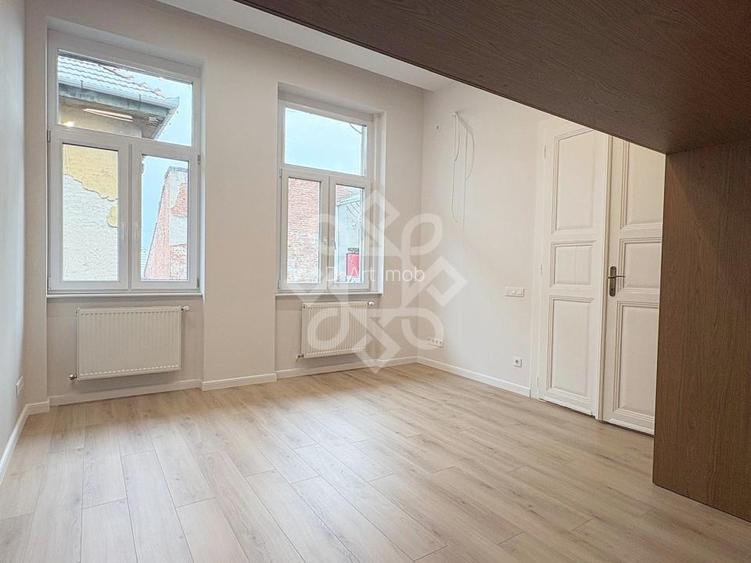 Apartament pe doua niveluri cu terasa, strada Vasile Alecsandri - 5