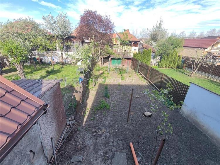 Casa singur in curte - Florilor - 15