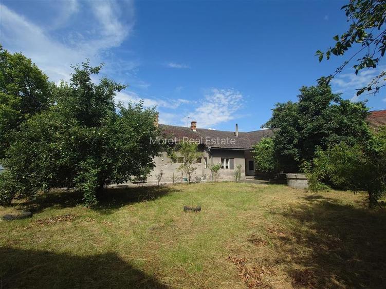 Casa, anexe si teren amplasate central in municipiul Brad - 6